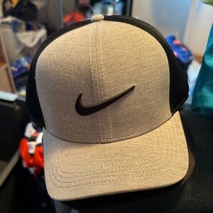 Nike Two-Tone Black and Tan Hat